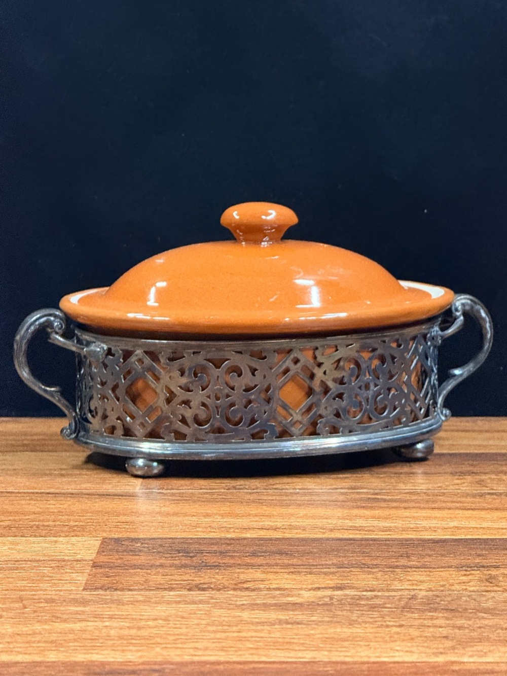 ROCKFORD SILVER P. CO Quadruple Casserole Holder and Casserole Dish